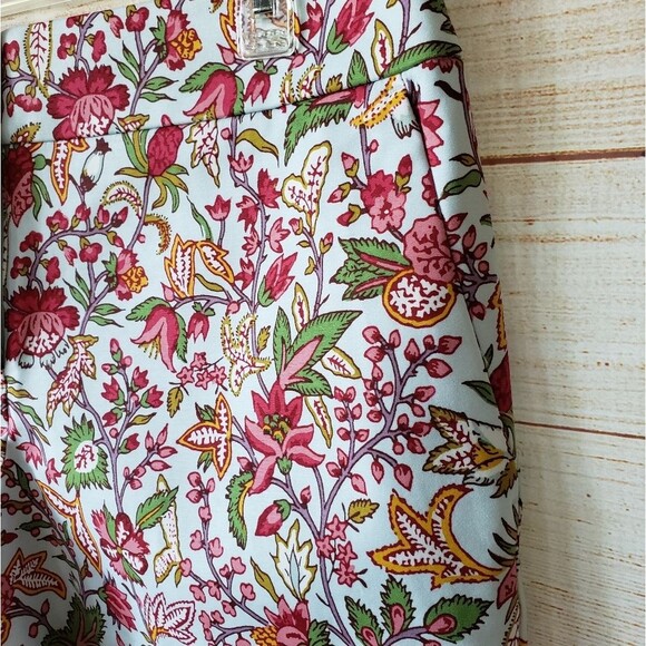 LOFT The Riviera Floral Paisley Print Shorts with Pockets Cotton Spandex Size 6 - Picture 5 of 11